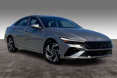 New 2025 Hyundai Elantra SEL