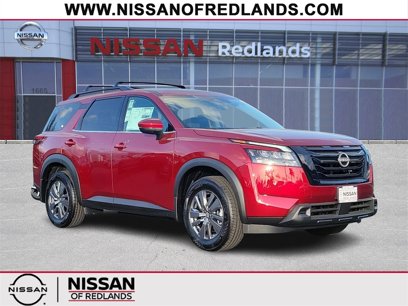 New 2025 Nissan Pathfinder SV w/ SV Premium Package