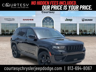 Used 2023 Jeep Grand Cherokee Altitude