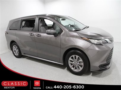 Certified 2023 Toyota Sienna LE