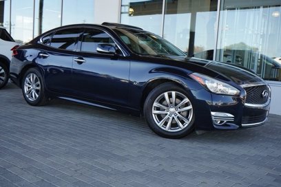 Used 2018 INFINITI Q70 Luxe