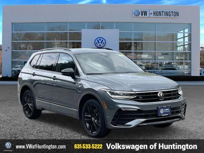 Certified 2022 Volkswagen Tiguan SE R-Line