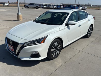 Used 2022 Nissan Altima 2.5 SV w/ SV Premium Package