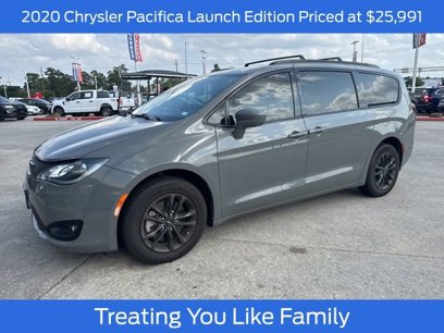 Used 2020 Chrysler Pacifica Touring-L w/ Advanced Safetytec Group