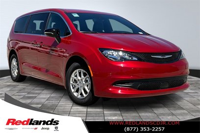 New 2025 Chrysler Voyager LX