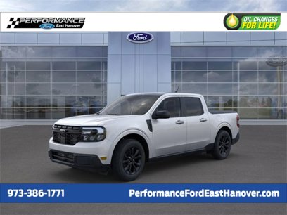New 2024 Ford Maverick Lariat w/ Black Appearance Package
