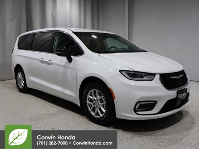 Used 2024 Chrysler Pacifica Touring-L