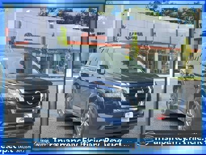 Used 2024 Nissan Pathfinder SV