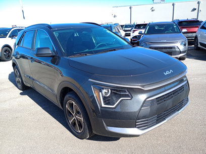 New 2025 Kia Niro LX