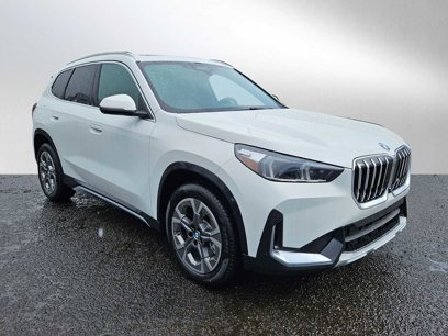 New 2025 BMW X1 xDrive28i w/ Premium Package