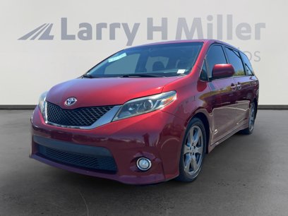 Used 2017 Toyota Sienna SE