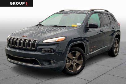 Used 2017 Jeep Cherokee Latitude w/ Comfort/Convenience Group