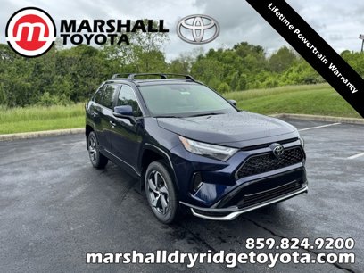 New 2025 Toyota RAV4 SE