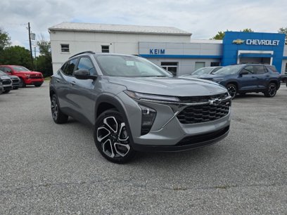 New 2025 Chevrolet Trax RS w/ Sunroof Package