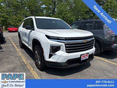 Used 2025 Chevrolet Traverse LT