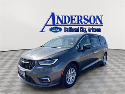 Used 2023 Chrysler Pacifica Touring-L