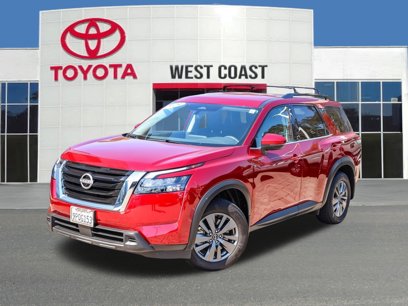 Used 2024 Nissan Pathfinder SV