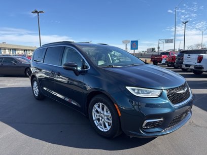 Used 2022 Chrysler Pacifica Touring-L