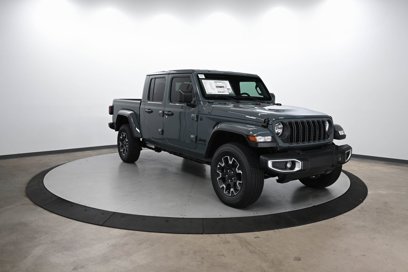 New 2025 Jeep Gladiator Sport S