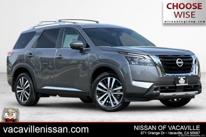New 2025 Nissan Pathfinder Platinum w/ Cargo Package