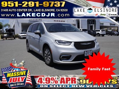 Used 2023 Chrysler Pacifica Limited