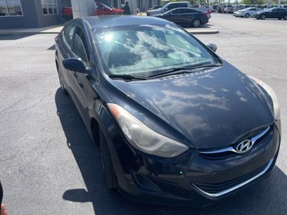 Used 2011 Hyundai Elantra GLS w/ Navigation Pkg 4