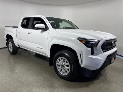 New 2025 Toyota Tacoma SR5