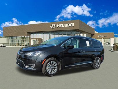 Used 2020 Chrysler Pacifica Touring-L Plus
