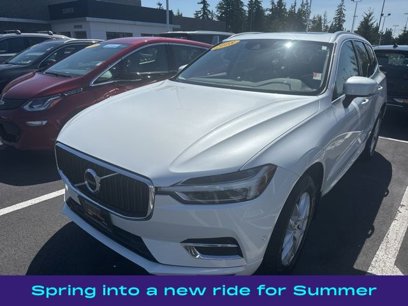 Used 2018 Volvo XC60 T5 Momentum w/ Vision Package