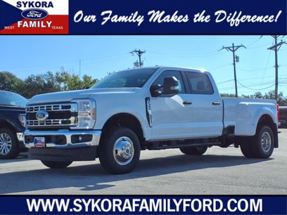 New 2025 Ford F350 XLT