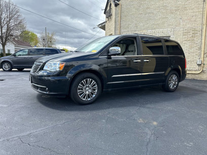 Used 2014 Chrysler Town & Country Touring-L w/ Driver Convenience Group