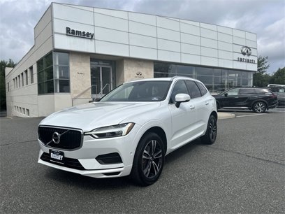 Used 2018 Volvo XC60 T5 Momentum w/ Vision Package