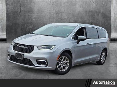 Used 2023 Chrysler Pacifica Touring-L