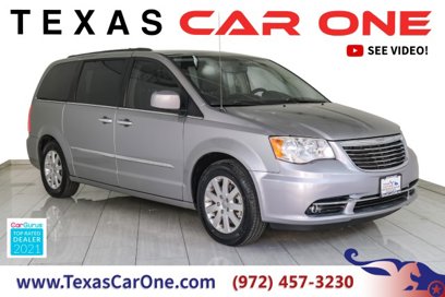Used 2016 Chrysler Town & Country Touring w/ Driver Convenience Group