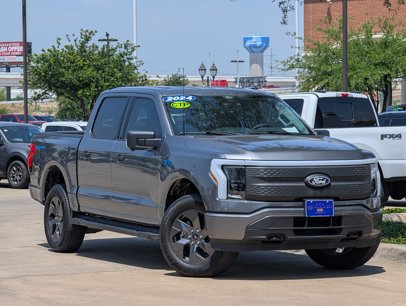 New 2024 Ford F150 Lightning XLT w/ Max Trailer Tow Package