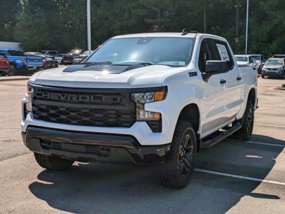 New 2025 Chevrolet Silverado 1500 Custom Trail Boss w/ Dark Appearance Package