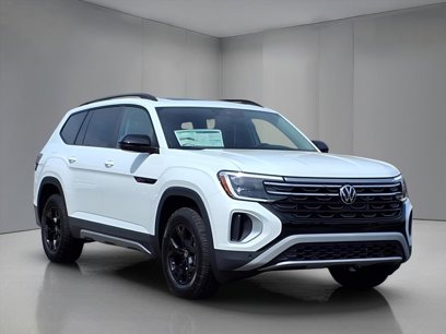 New 2025 Volkswagen Atlas Peak Edition SE