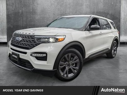 New 2024 Ford Explorer XLT w/ Equipment Group 202A