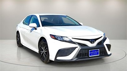 Used 2022 Toyota Camry SE