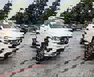 New 2025 Mercedes-Benz GLC 300 4MATIC