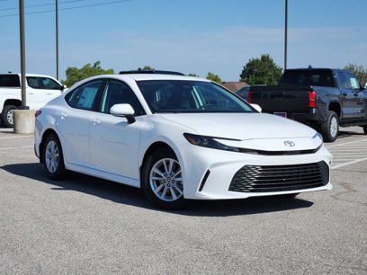 New 2025 Toyota Camry LE w/ Convenience Package