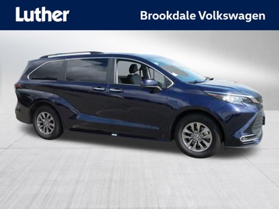 Used 2023 Toyota Sienna XLE