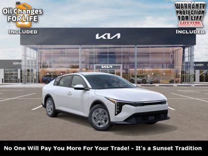 New 2025 Kia K4 LX