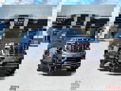 New 2025 GMC Yukon XL Denali w/ Sun & Power Step Package