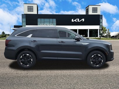 New 2025 Kia Sorento S
