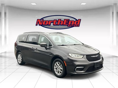 Used 2022 Chrysler Pacifica Touring-L