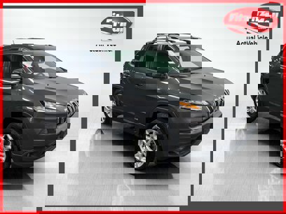 Used 2017 Jeep Cherokee Latitude w/ Cold Weather Group