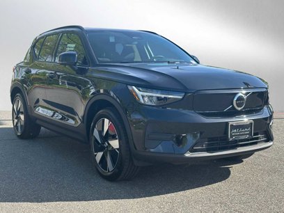 New 2025 Volvo EX40 Core w/ Climate Package