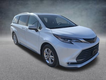 Used 2023 Toyota Sienna Platinum