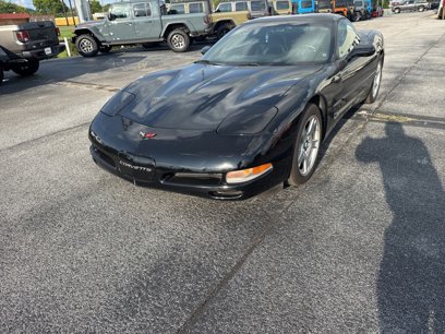 Used 1998 Chevrolet Corvette Coupe w/ Roof Pkg